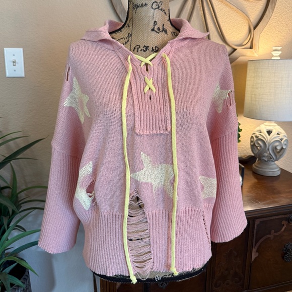 POL Sweaters - New POL Pink and White Star Patterned Women's Distressed Sweater